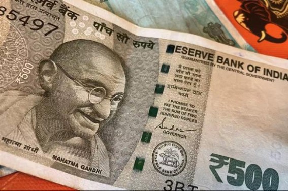 Indian Rupee Plummets to Record Low Past 90 per US Dollar Indian Rupee Plummets to Record Low Past 90 per US Dollar